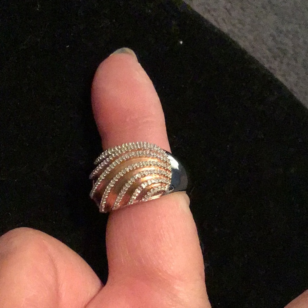 NEW! BEAUTIFUL AFFINITY DIAMOND RING